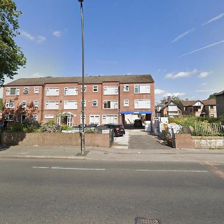 Conveniently Situated 1Bed Apt In Stretford Διαμέρισμα Μάντσεστερ Εξωτερικό φωτογραφία