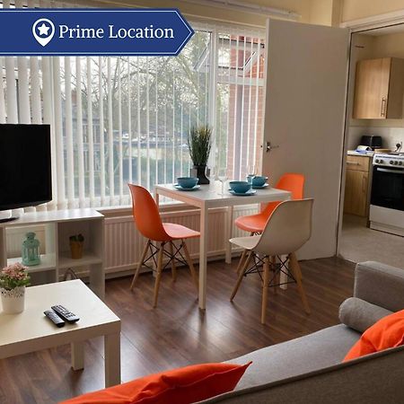 Conveniently Situated 1Bed Apt In Stretford Διαμέρισμα Μάντσεστερ Εξωτερικό φωτογραφία