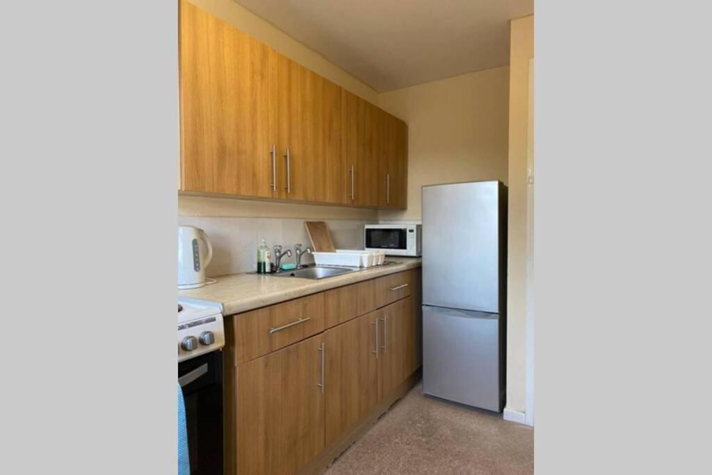 Conveniently Situated 1Bed Apt In Stretford Διαμέρισμα Μάντσεστερ Εξωτερικό φωτογραφία